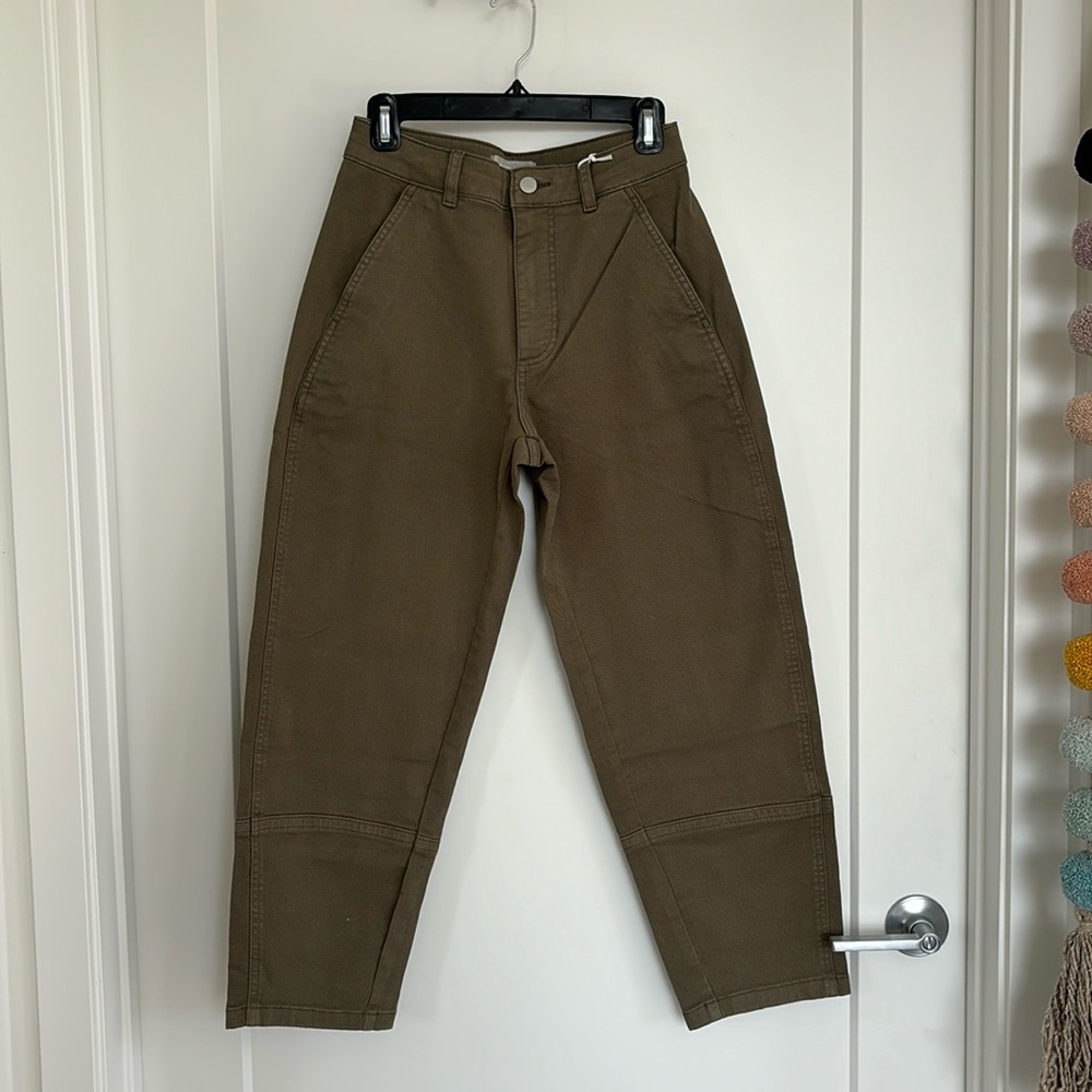 Everlane Utility Barrel Pant.